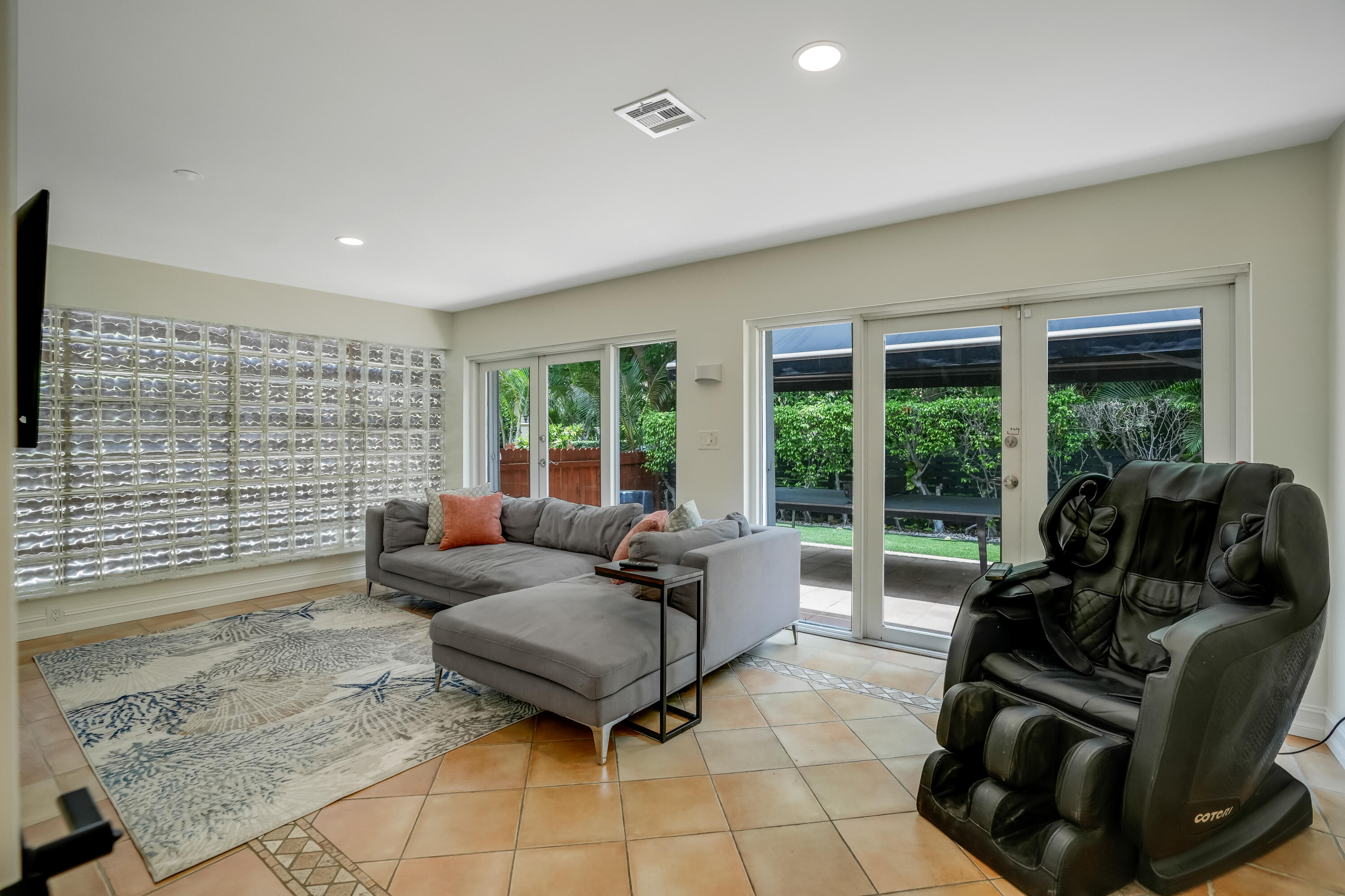 2400 N Riverside Pompano Beach, FL 33062