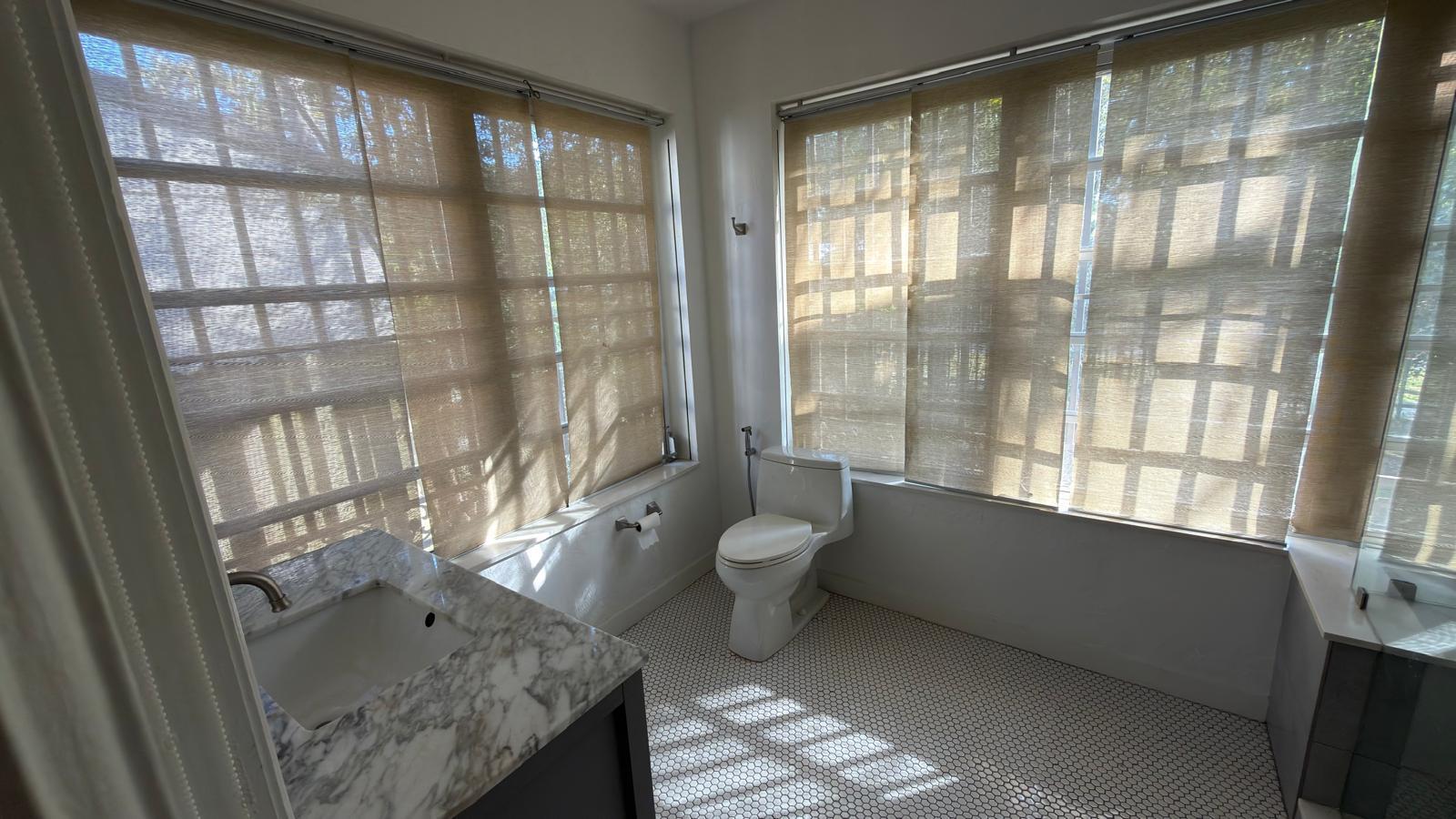 175 SW 25th Miami, FL 33129