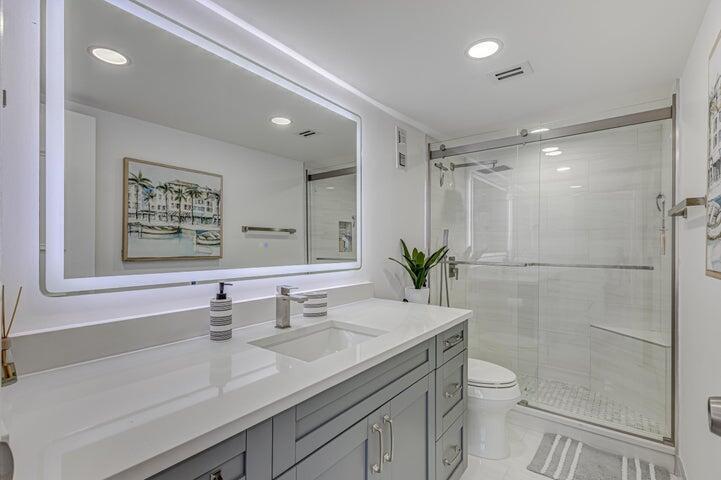 5440 N Ocean #1502 Singer Island, FL 33404