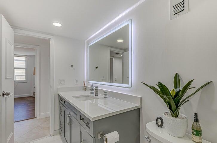 5440 N Ocean #1502 Singer Island, FL 33404