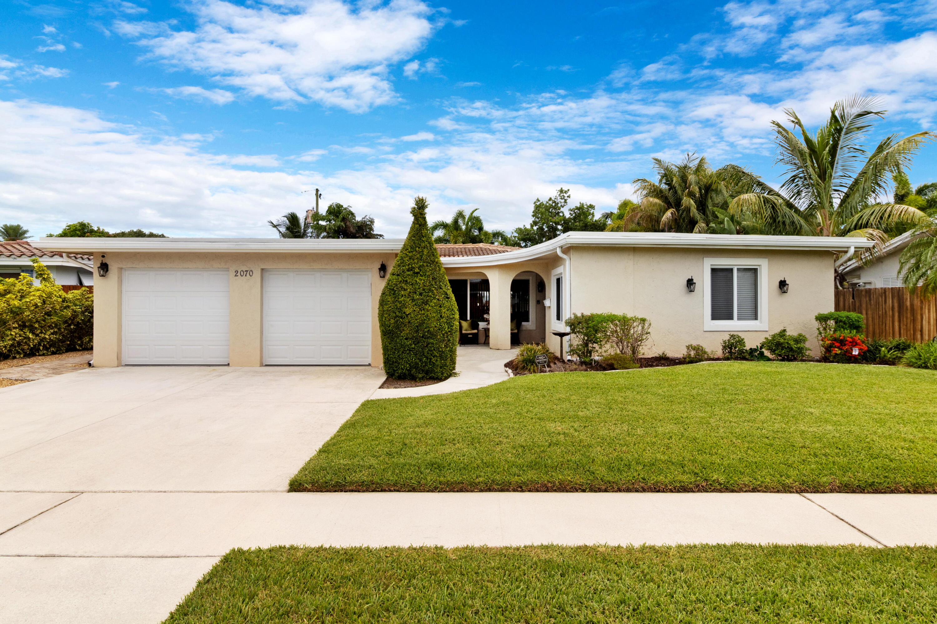 2070 NE 63rd