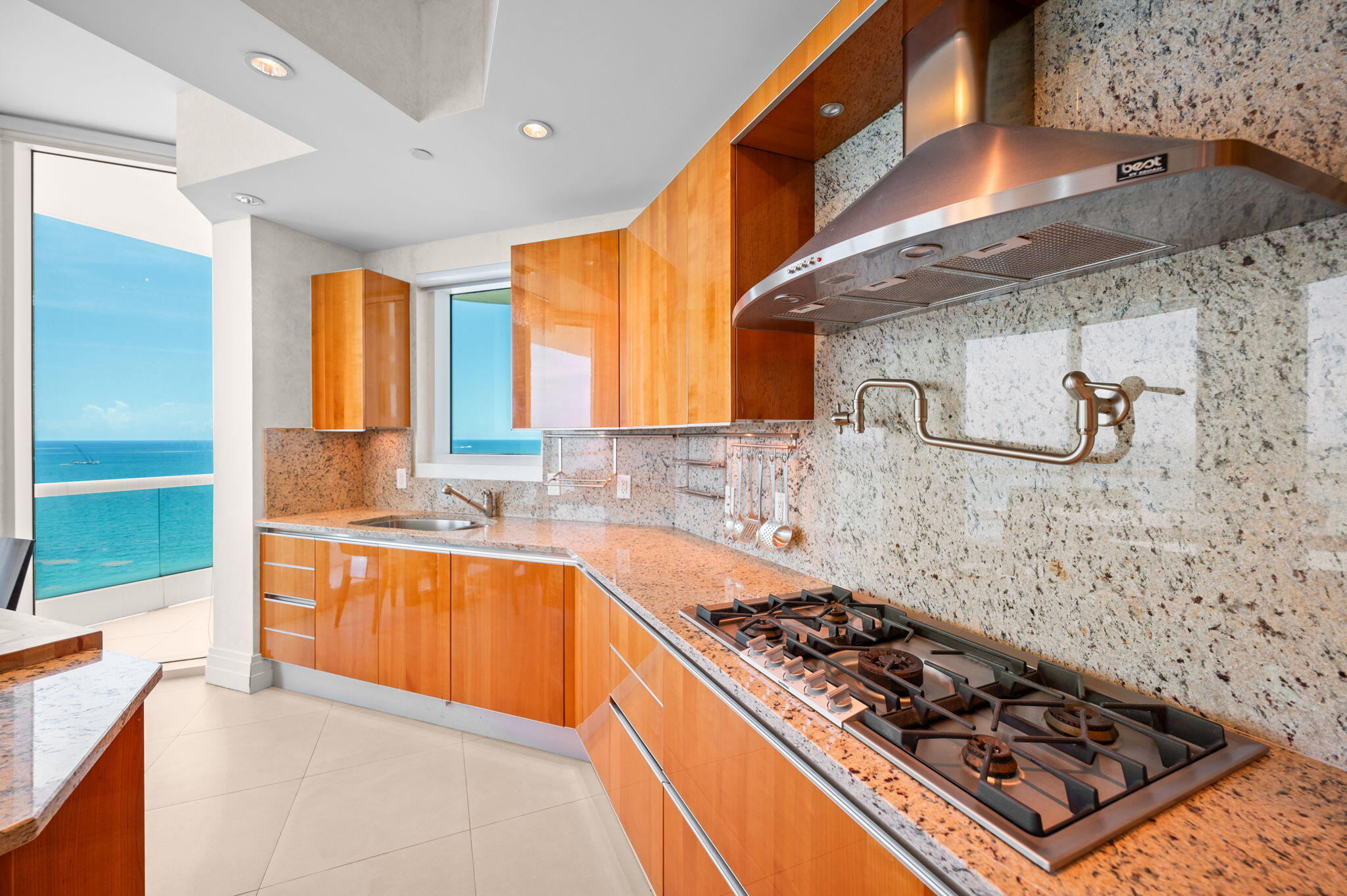 image Turnberry Ocean Colony North10