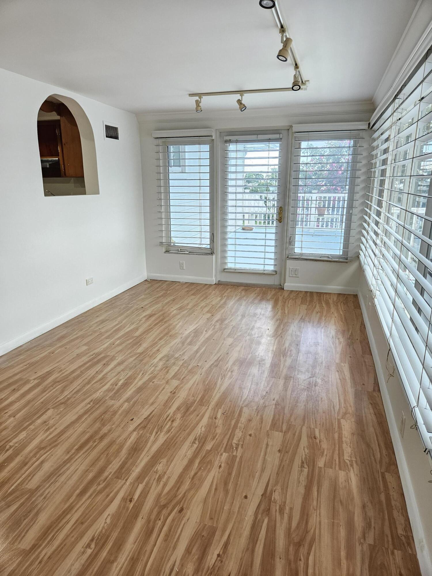 2141 SW 23rd Fort Lauderdale, FL 33312