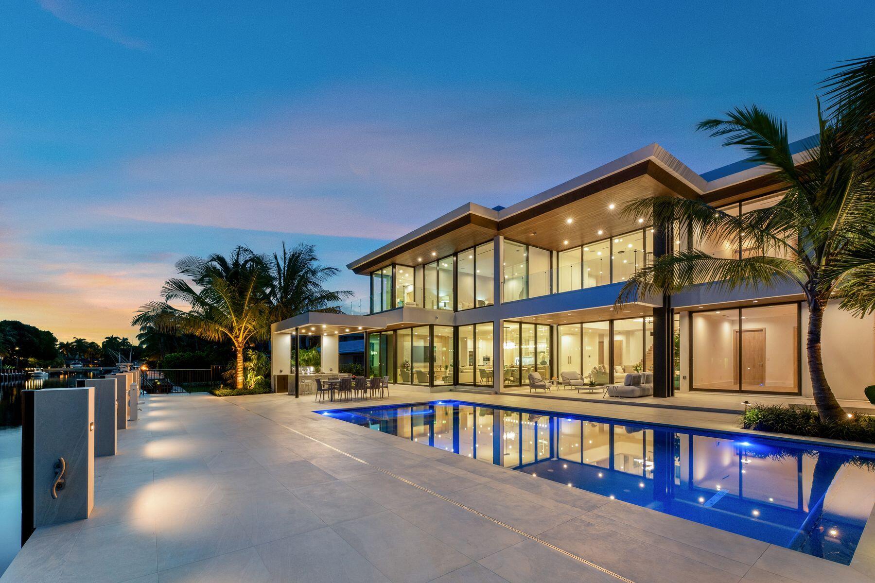 2400 Barcelona Dr