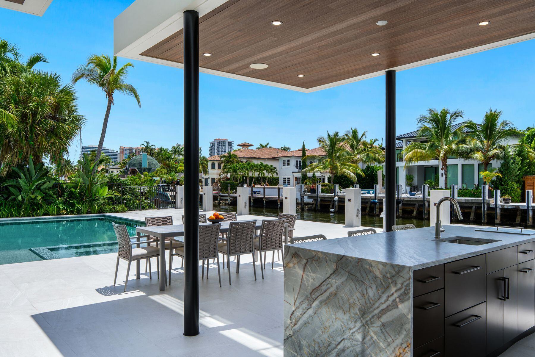2400 Barcelona Dr Fort Lauderdale, FL 33301