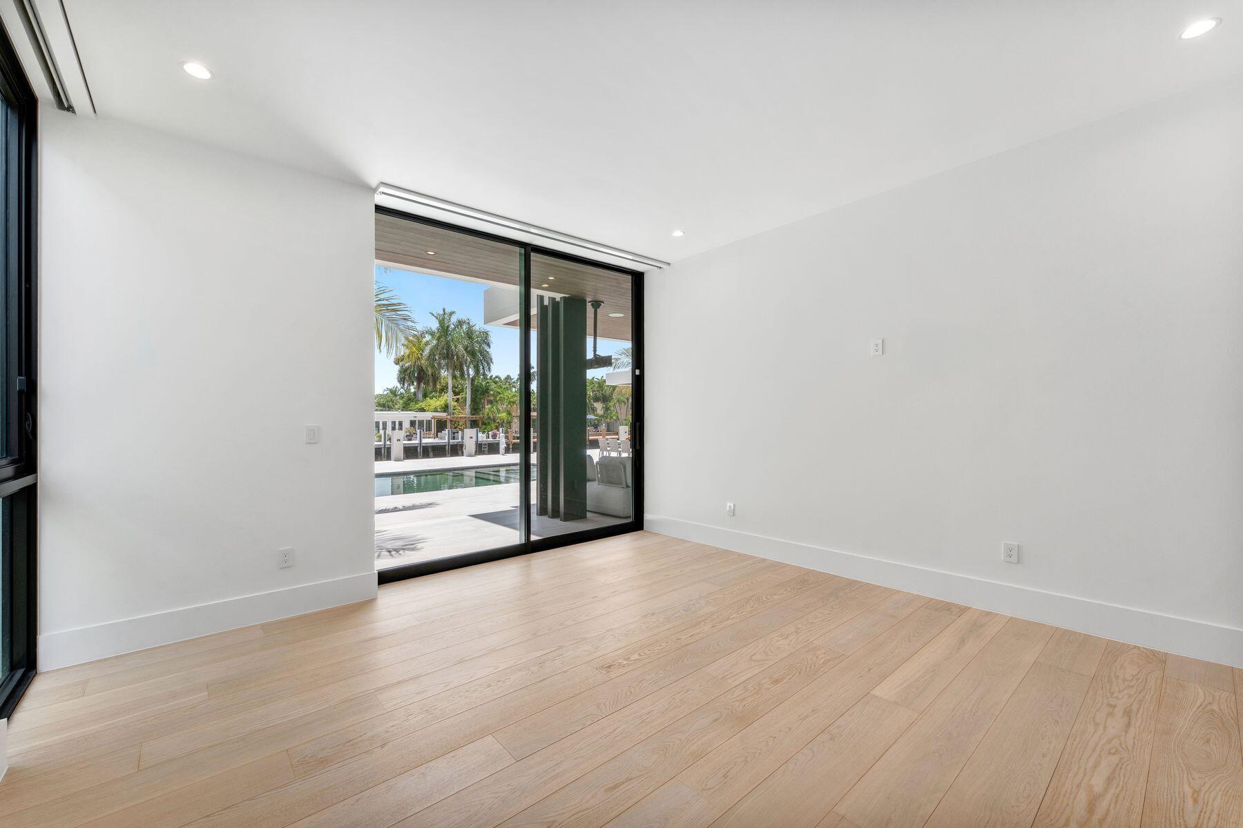 2400 Barcelona Dr Fort Lauderdale, FL 33301