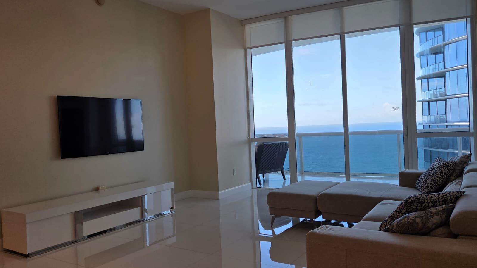 15811 Collins #3807 Sunny Isles Beach, FL 33160