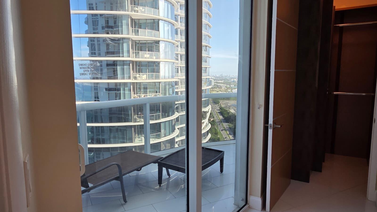 15811 Collins #3807 Sunny Isles Beach, FL 33160