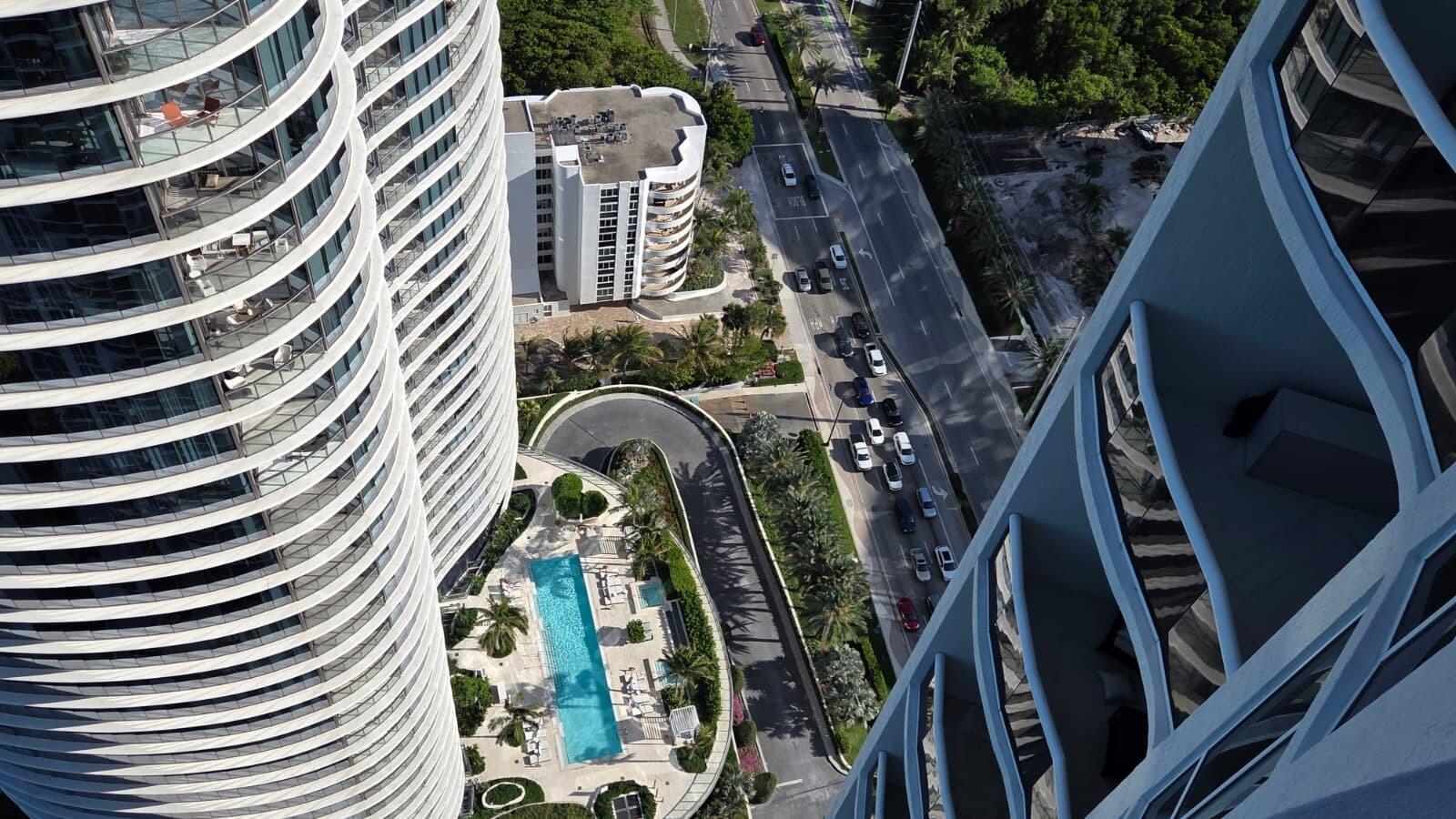 15811 Collins #3807 Sunny Isles Beach, FL 33160