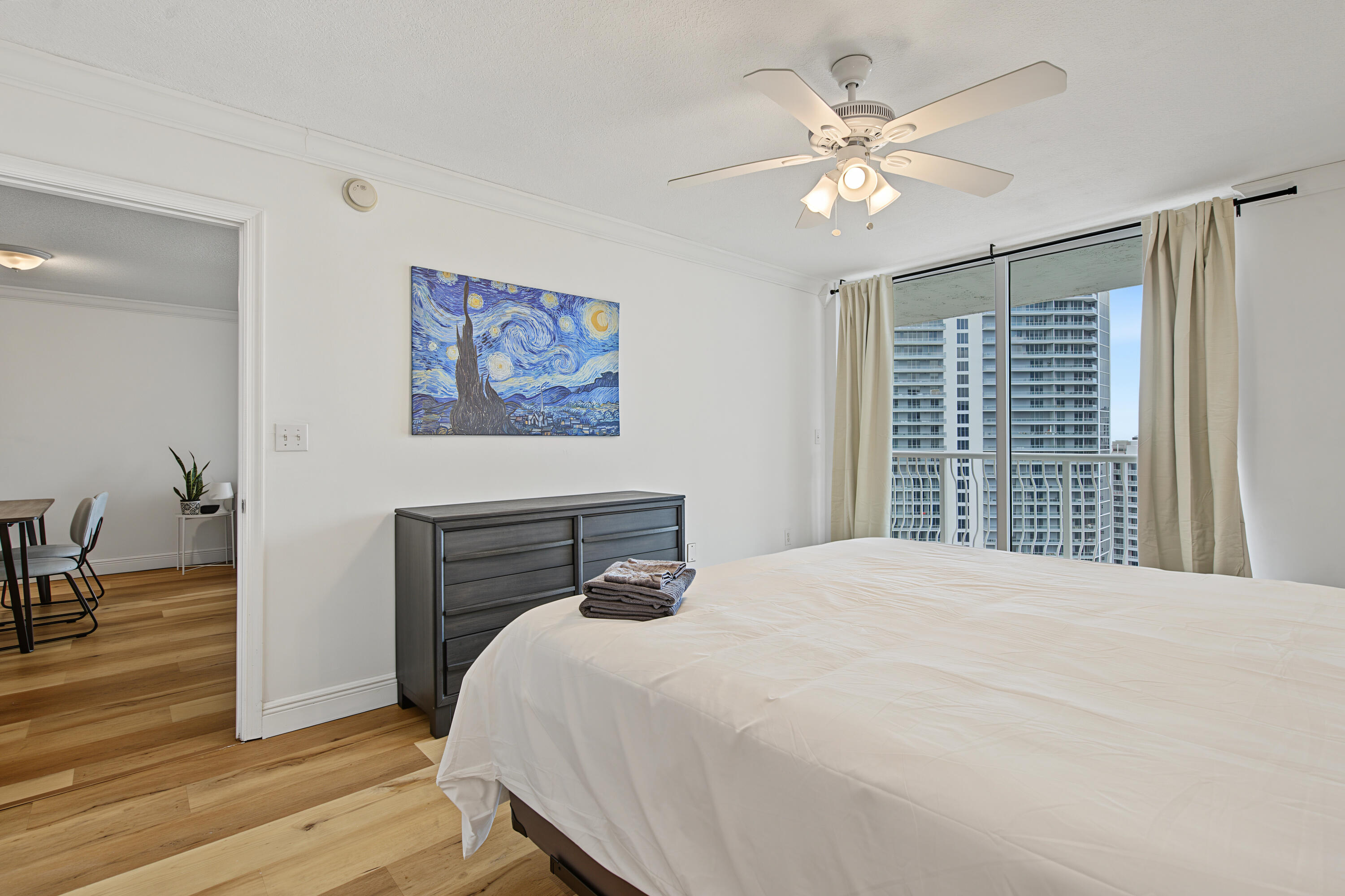 image The Club at Brickell Bay18