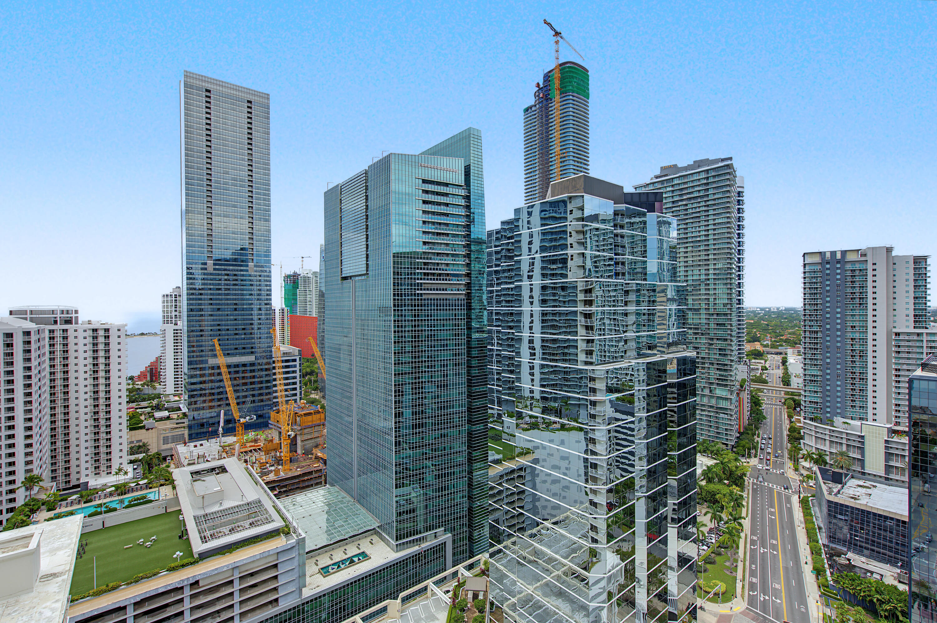 image The Club at Brickell Bay4