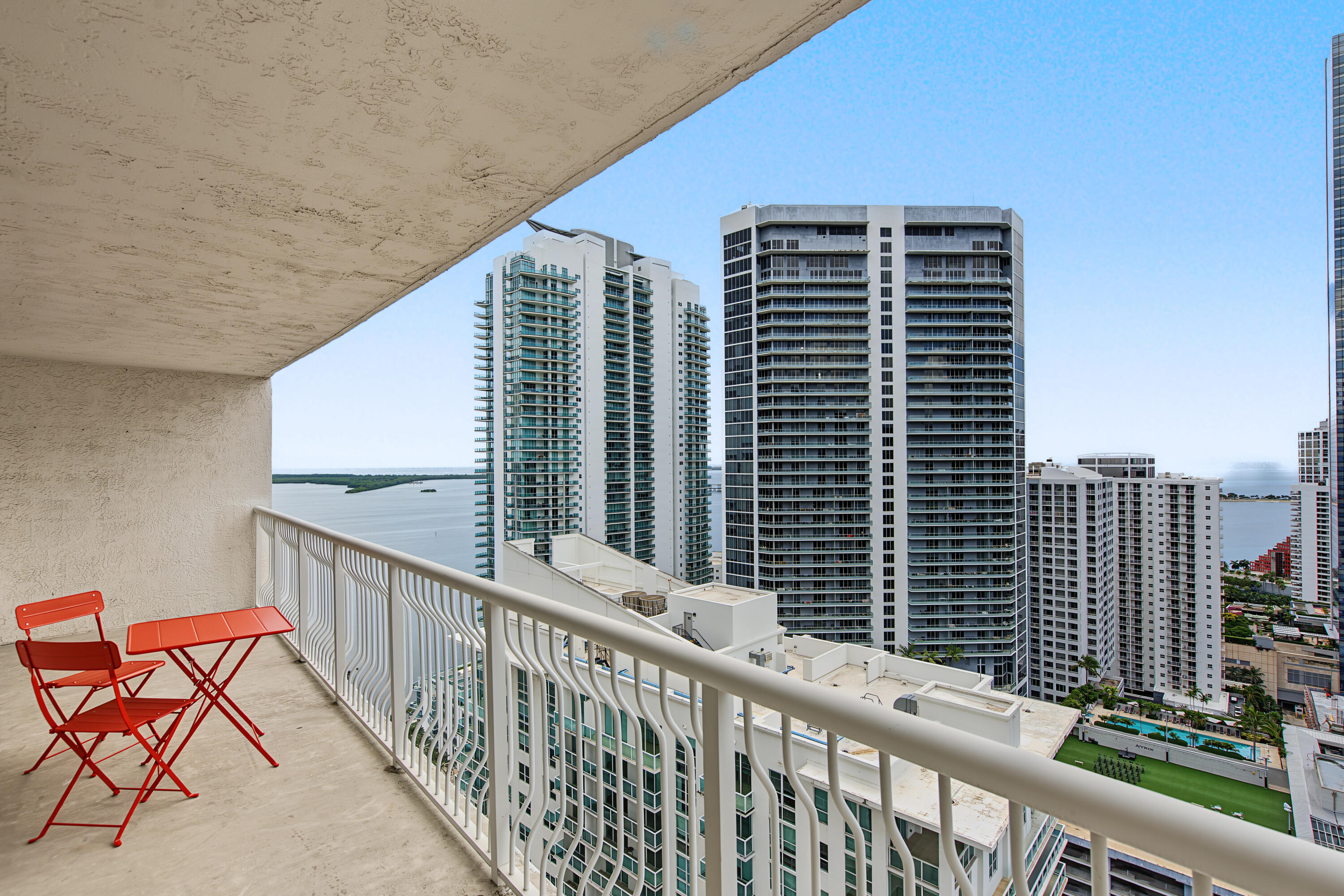 image The Club at Brickell Bay7