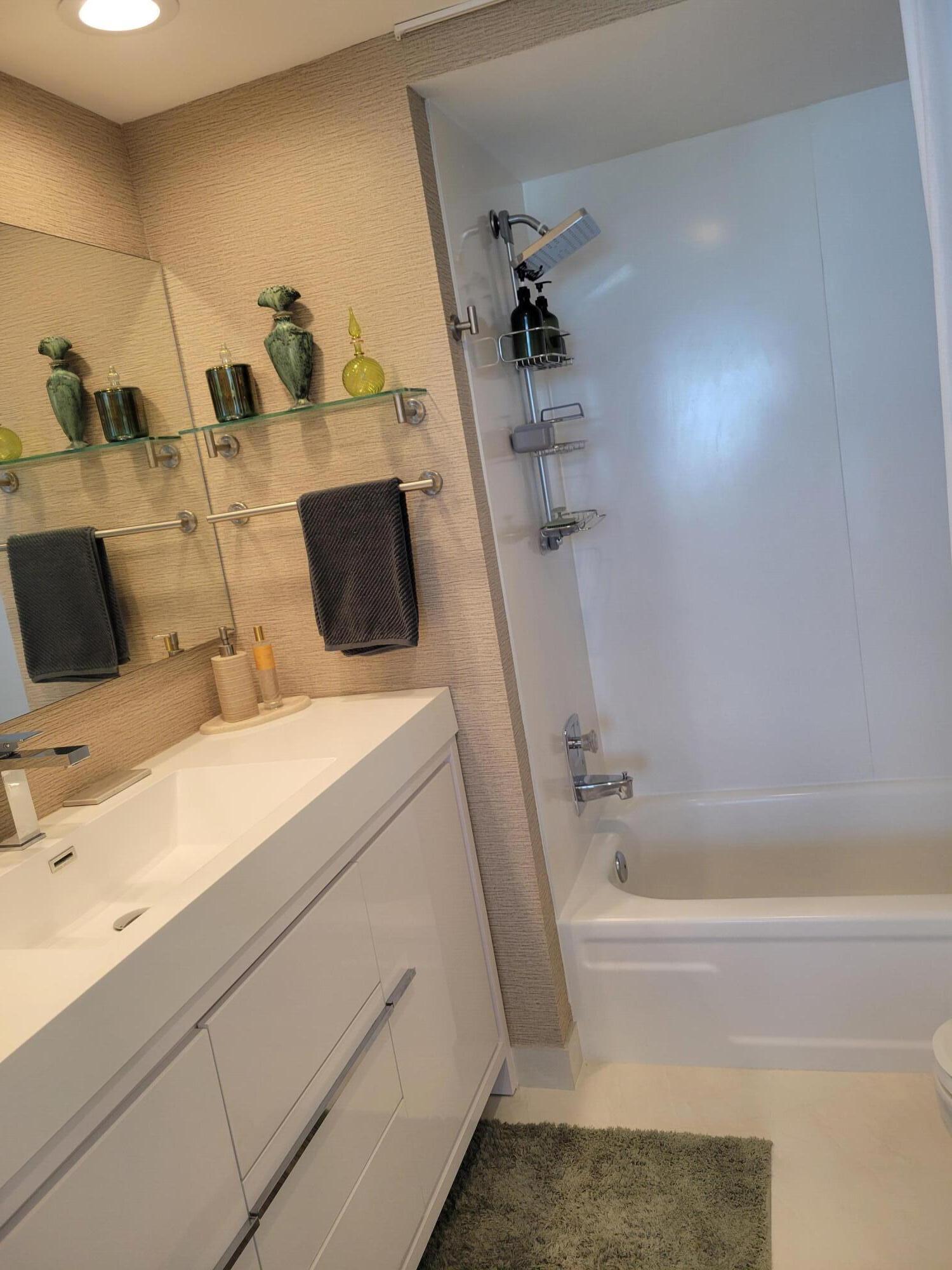 2715 N Ocean Blvd #16B Fort Lauderdale, FL 33308