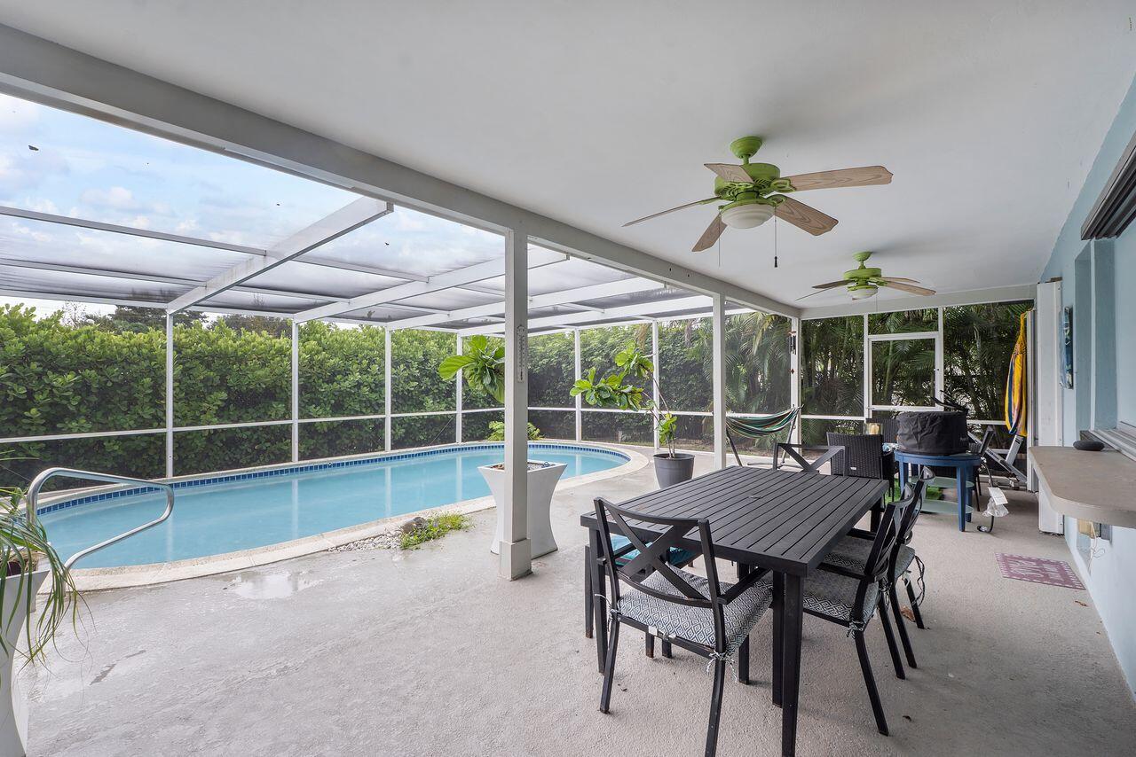 4450 NW 19th Ave Oakland Park, FL 33309