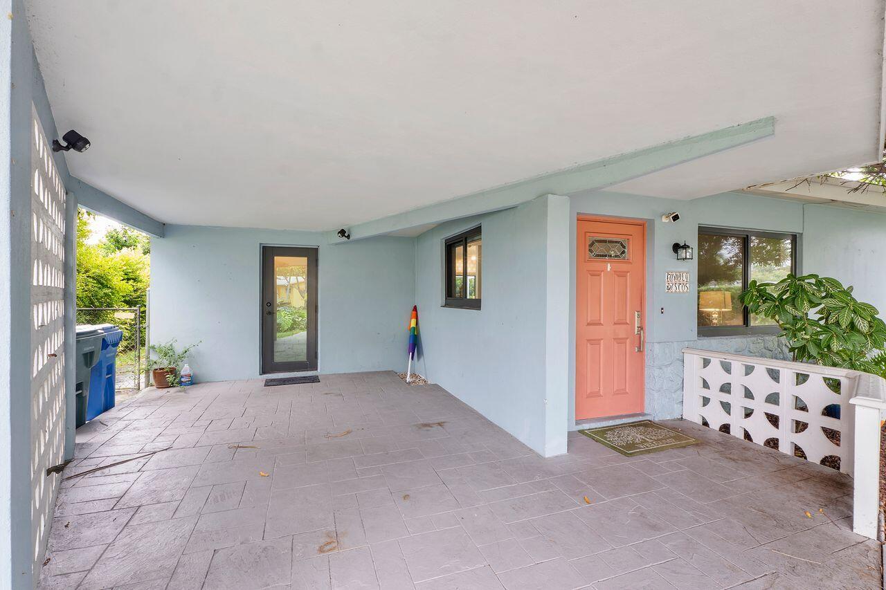 4450 NW 19th Ave Oakland Park, FL 33309