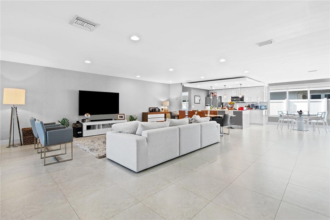 2801 NE 59th St Fort Lauderdale, FL 33308