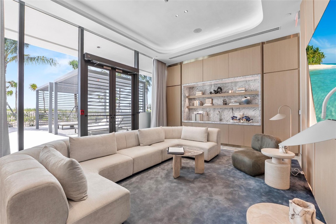 900 N Ocean #702 Pompano Beach, FL 33062