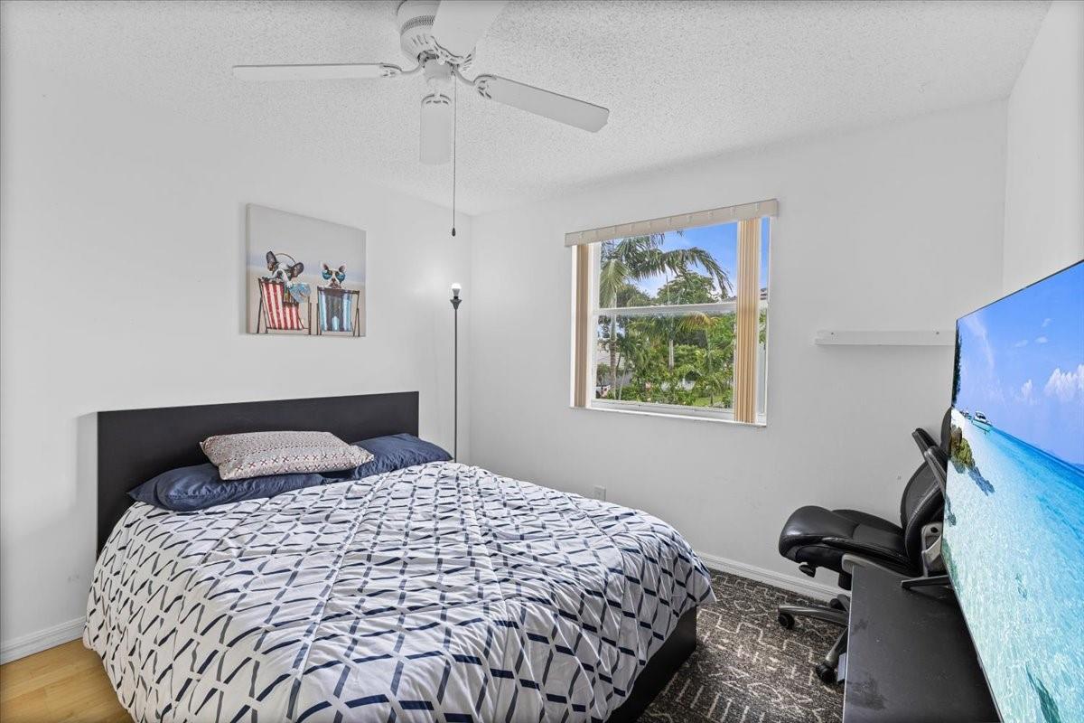 9831 NW 2nd St,Plantation, FL 33324