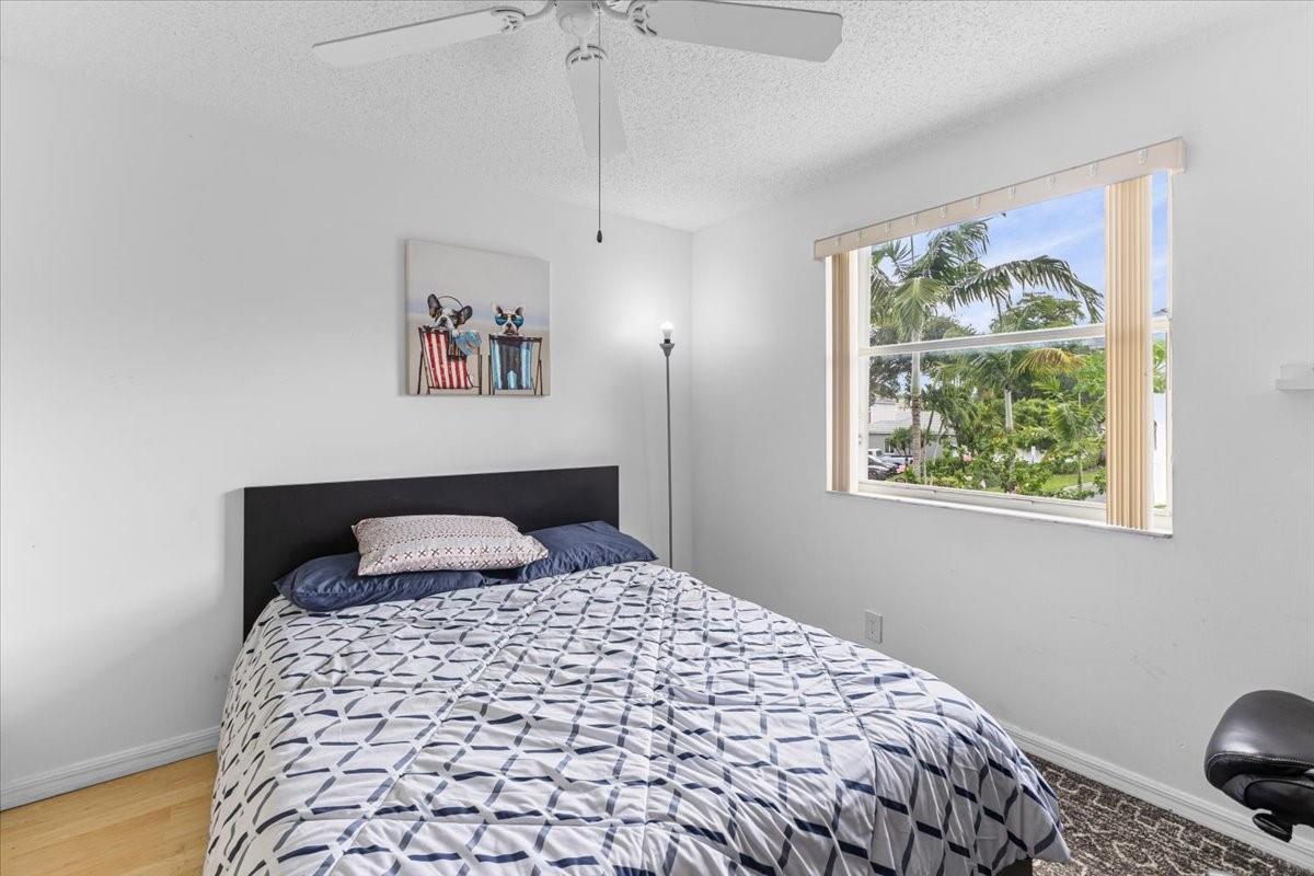 9831 NW 2nd St,Plantation, FL 33324