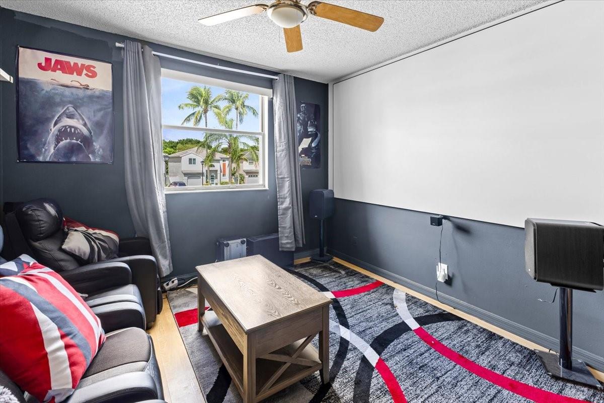 9831 NW 2nd St,Plantation, FL 33324