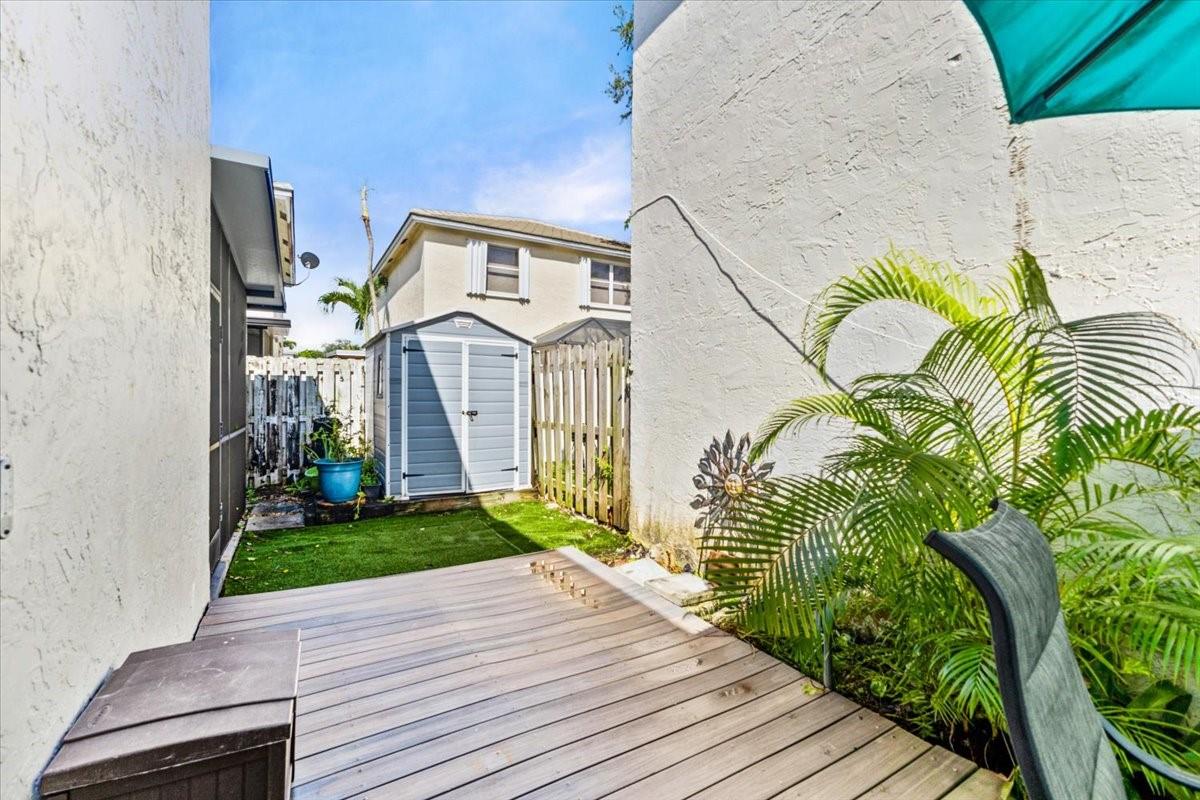 9831 NW 2nd St,Plantation, FL 33324