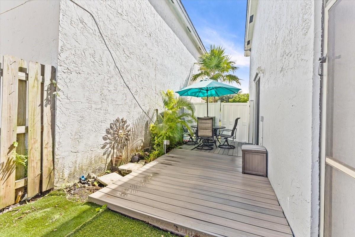 9831 NW 2nd St,Plantation, FL 33324