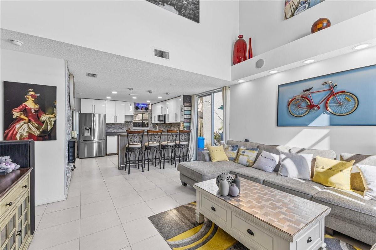 9831 NW 2nd St,Plantation, FL 33324