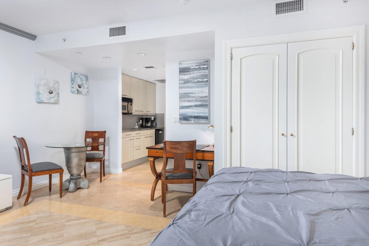 image Bentley Beach Condo12