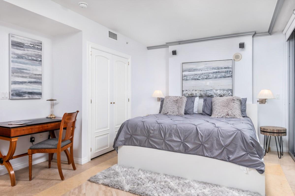 image Bentley Beach Condo13