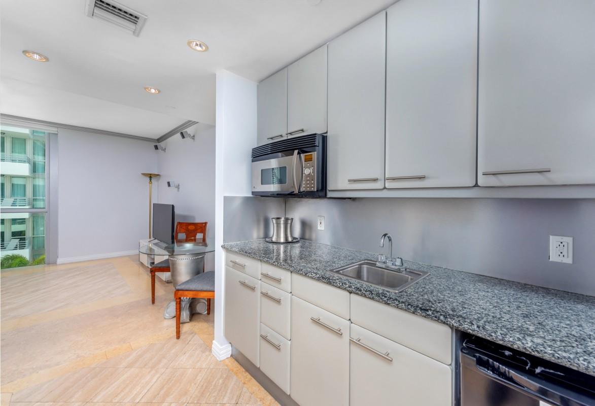 image Bentley Beach Condo18