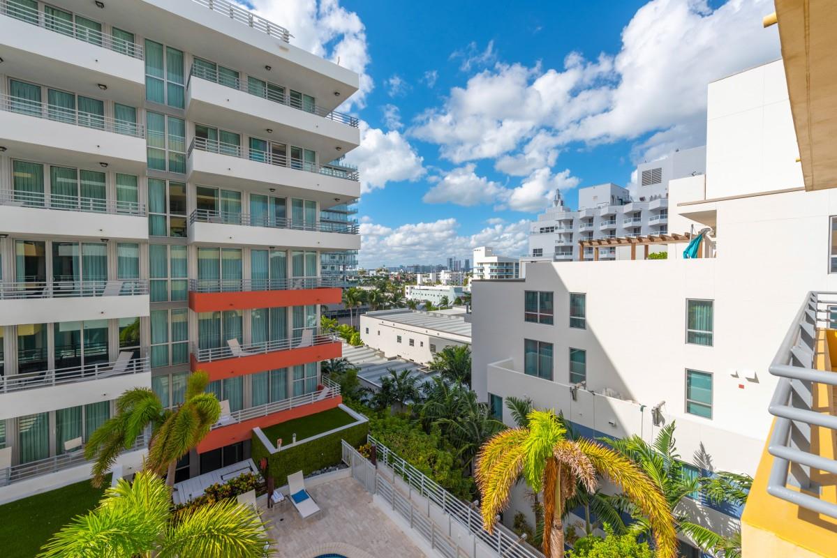 image Bentley Beach Condo3