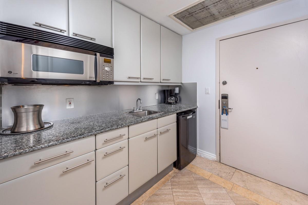 image Bentley Beach Condo5