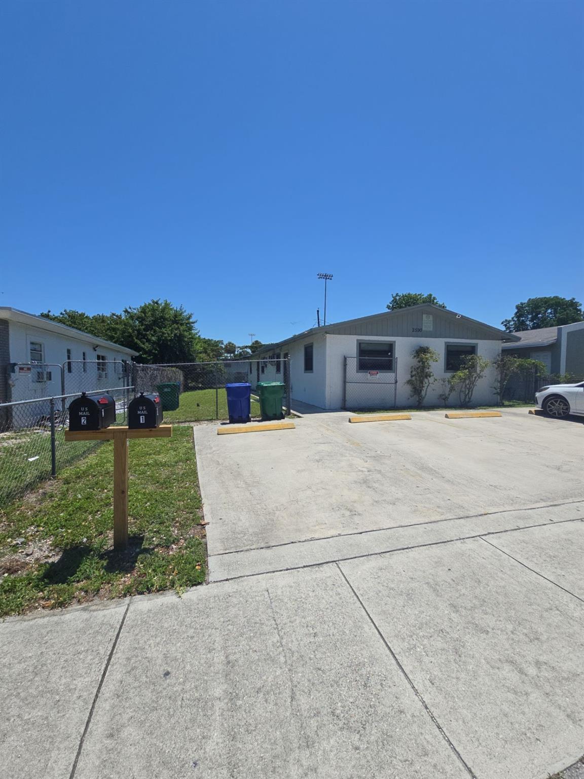 2590 NW 14th St