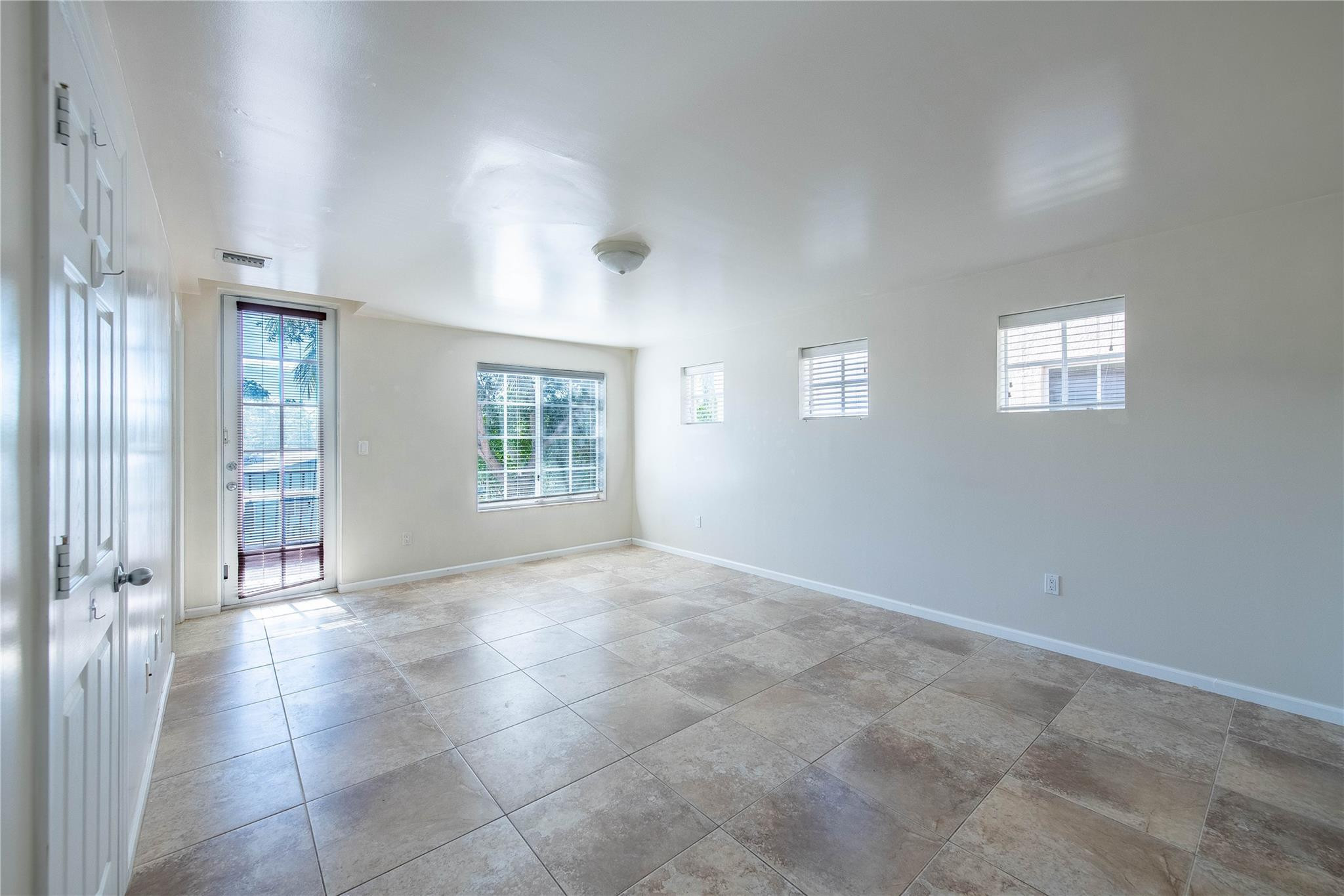 819 SW 7th #819 Fort Lauderdale, FL 33315