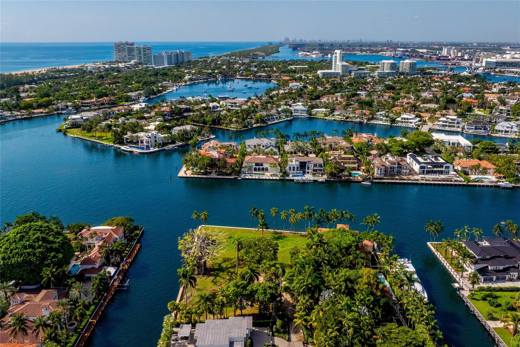 1000 Riviera Isle Dr Fort Lauderdale, FL 33301