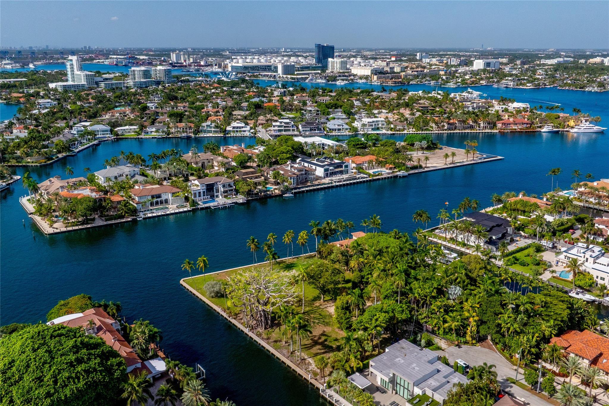 1000 Riviera Isle Dr Fort Lauderdale, FL 33301