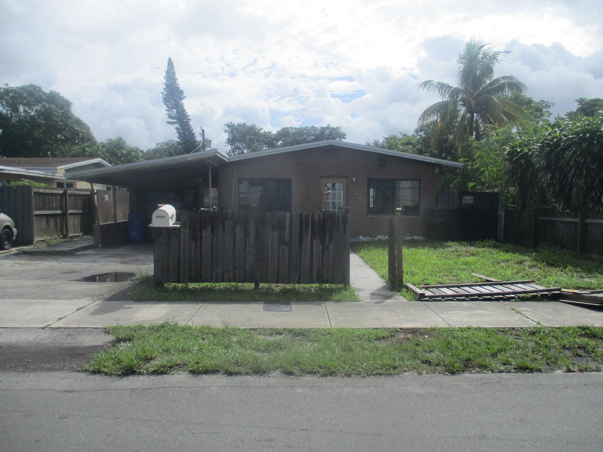1220 NW 7th Ter