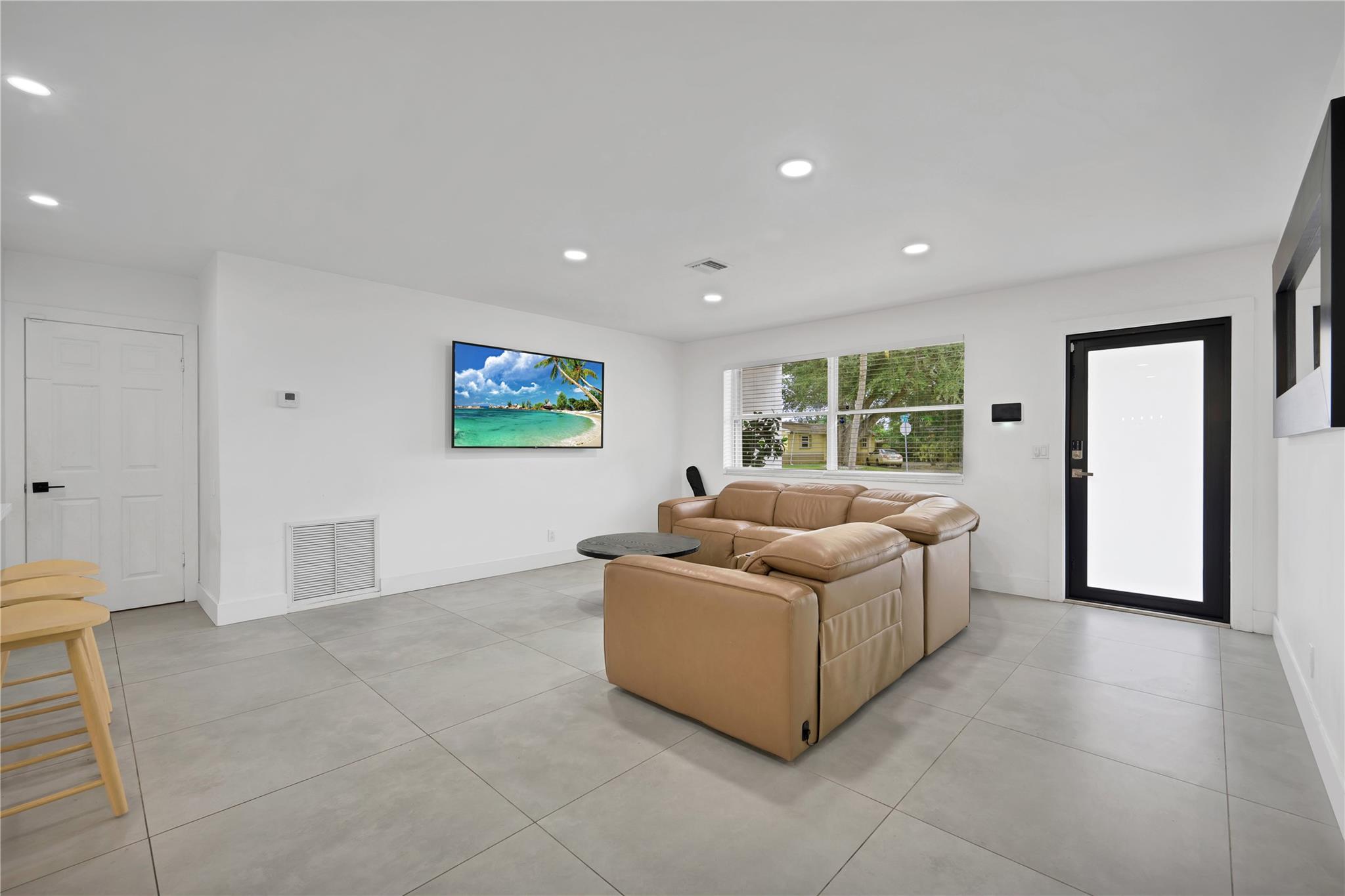 300 SW 65th Way Pembroke Pines, FL 33023