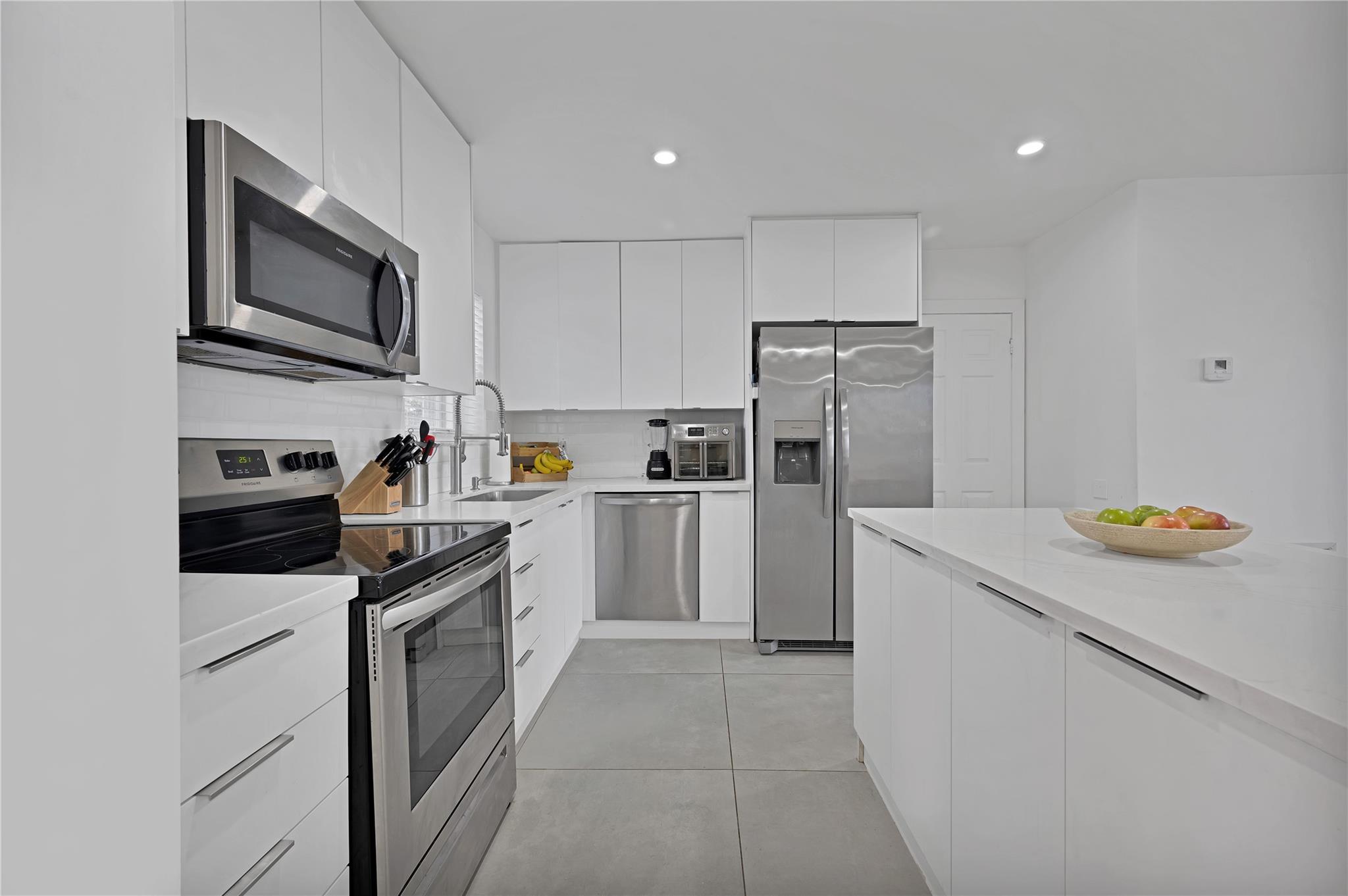 300 SW 65th Way Pembroke Pines, FL 33023