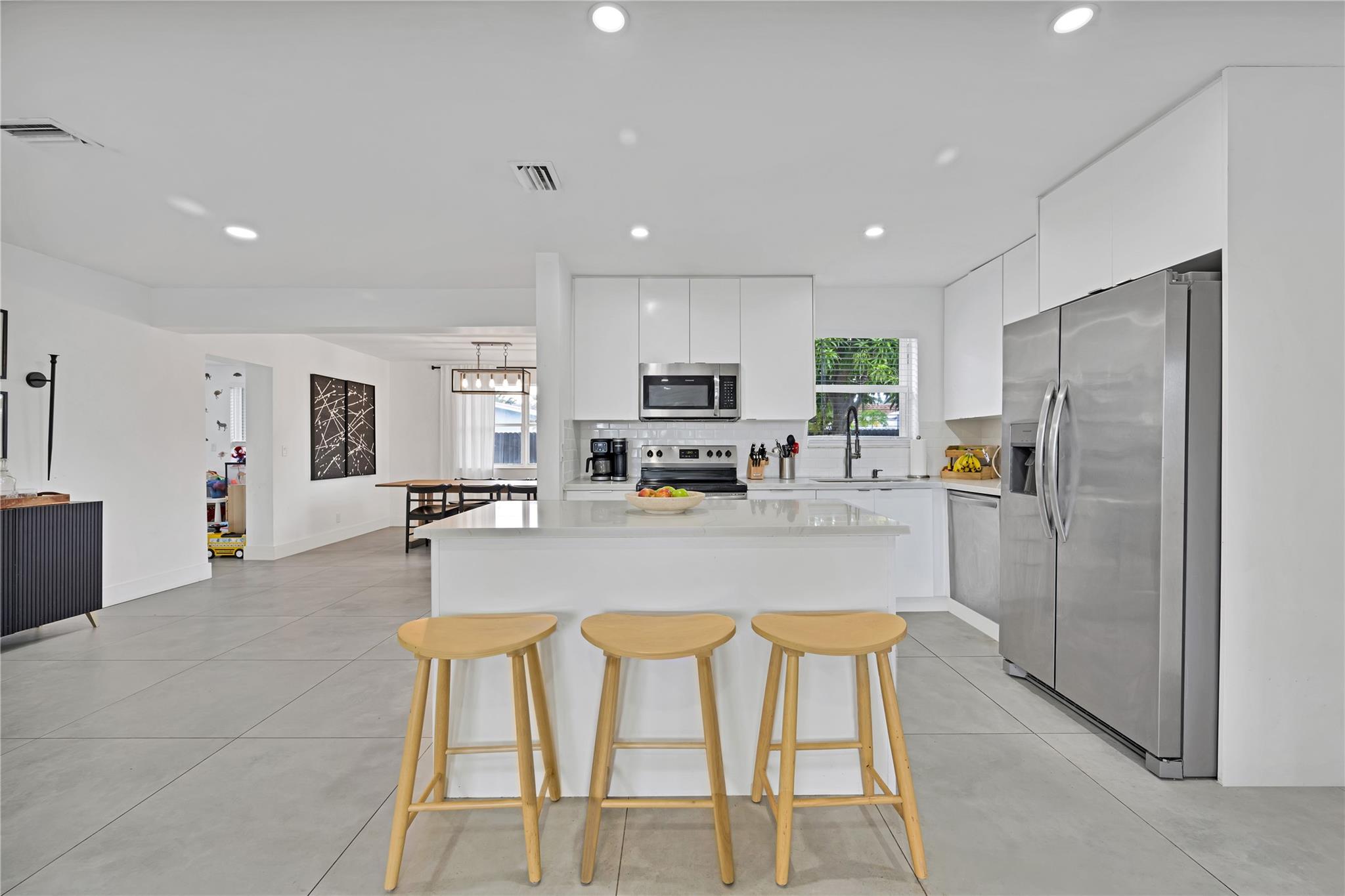 300 SW 65th Way Pembroke Pines, FL 33023