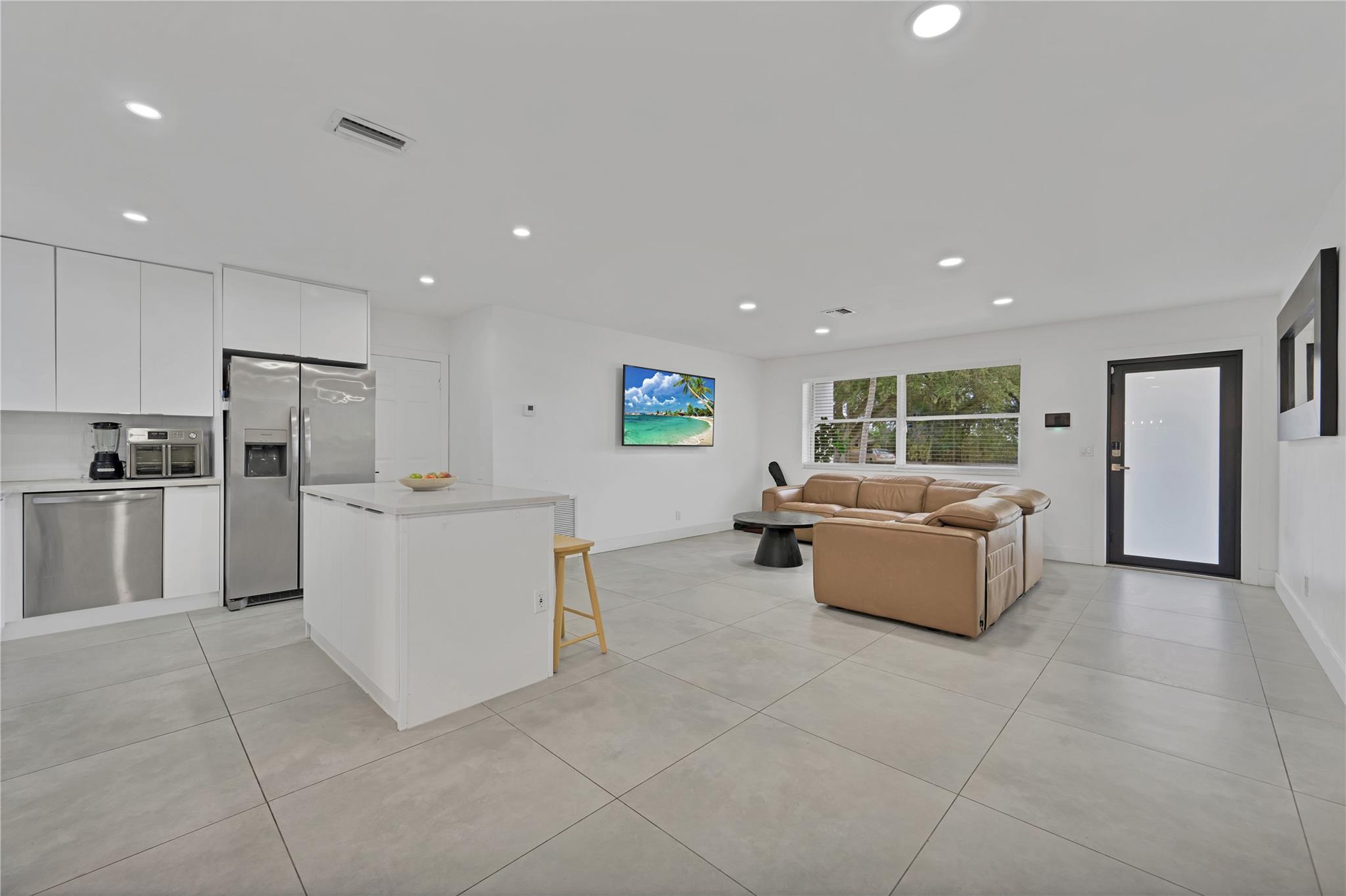 300 SW 65th Way Pembroke Pines, FL 33023