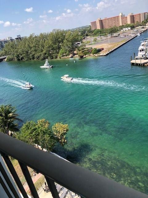 1609 N Riverside Dr #902