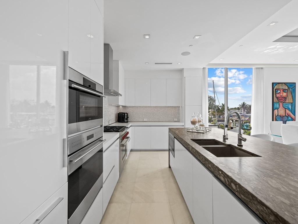 21 Isle Of Venice #301 Fort Lauderdale, FL 33301