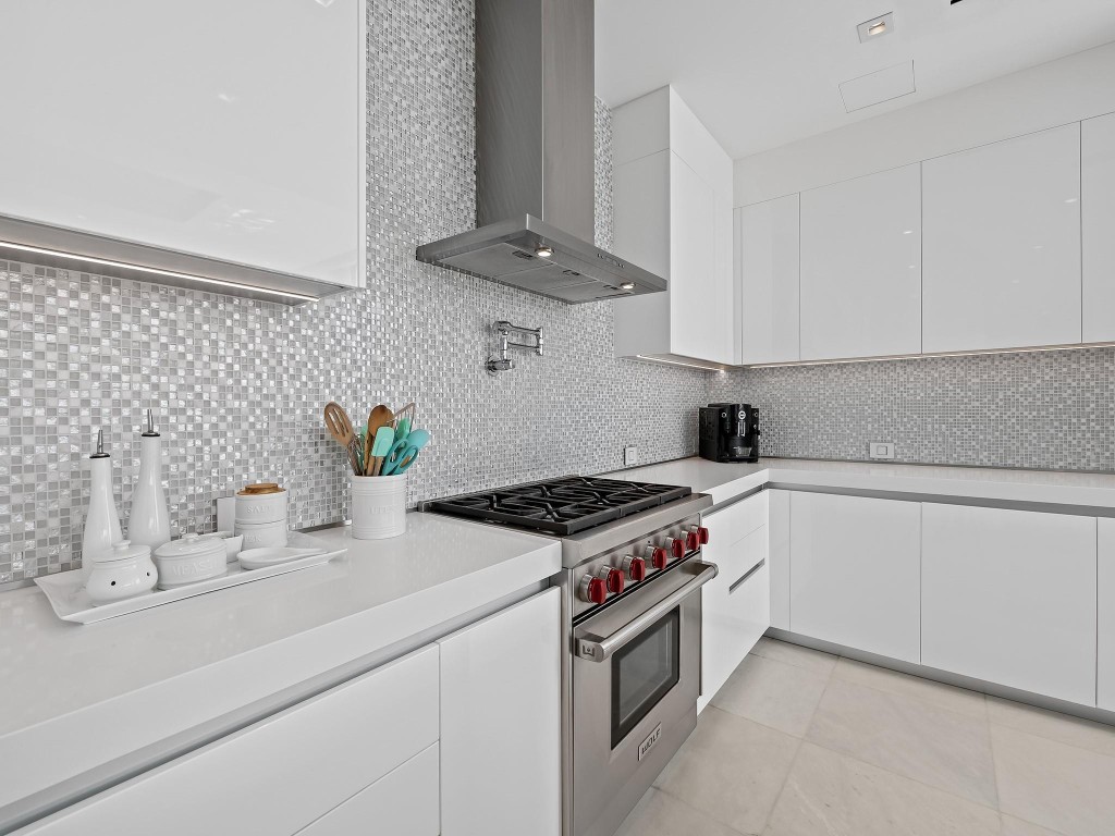 21 Isle Of Venice #301 Fort Lauderdale, FL 33301