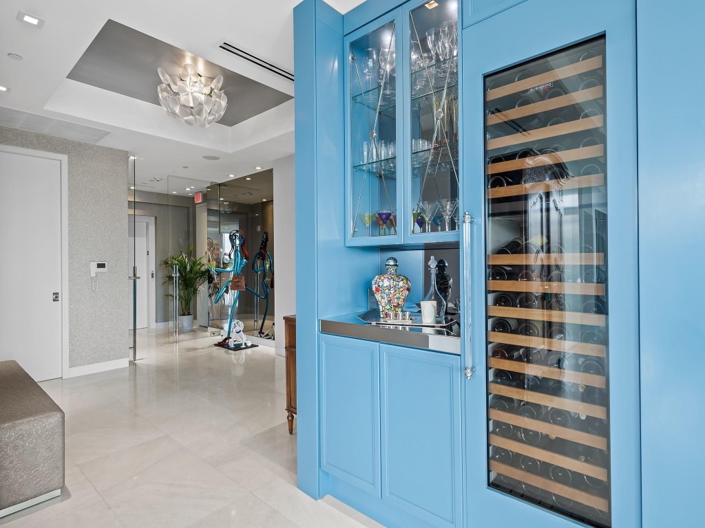 21 Isle Of Venice #301 Fort Lauderdale, FL 33301