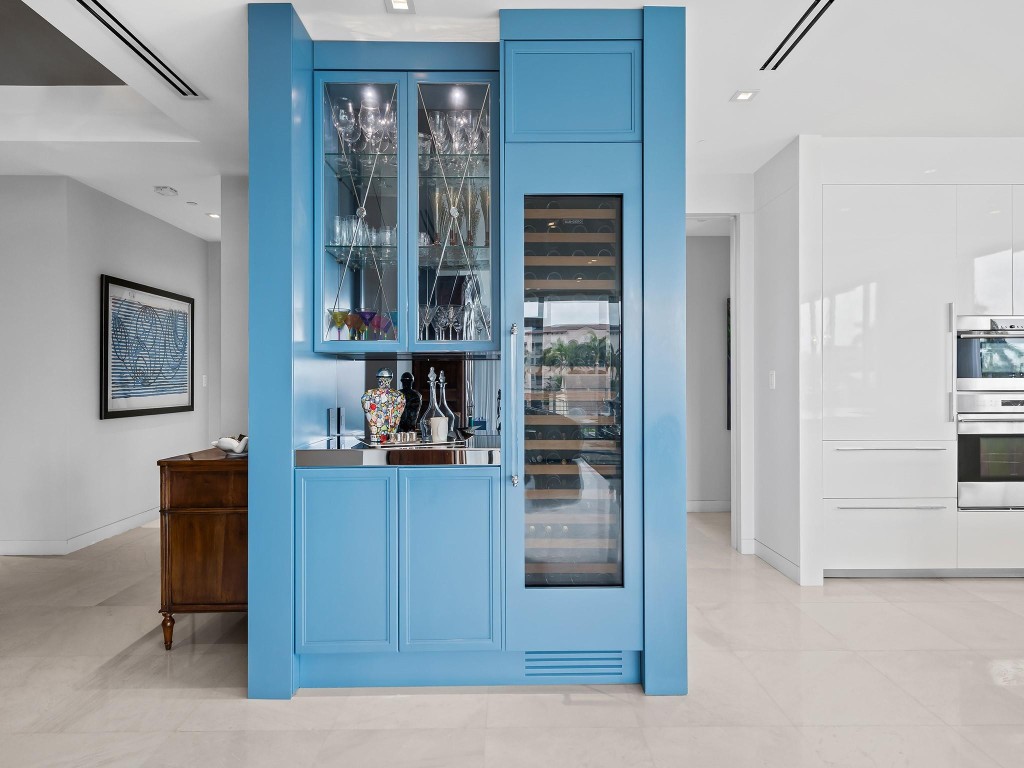 21 Isle Of Venice #301 Fort Lauderdale, FL 33301