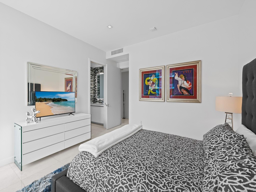 21 Isle Of Venice #301 Fort Lauderdale, FL 33301