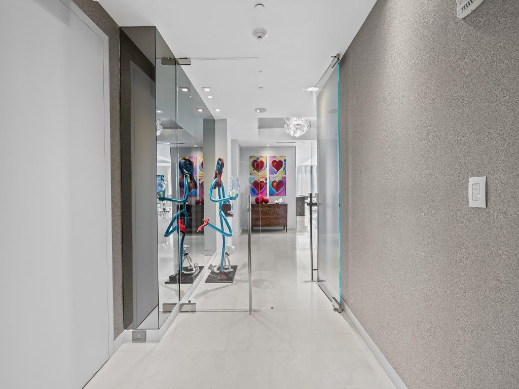 21 Isle Of Venice #301 Fort Lauderdale, FL 33301