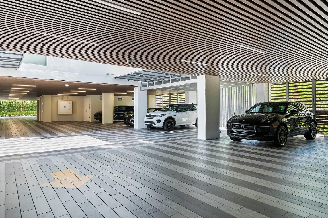 21 Isle Of Venice #301 Fort Lauderdale, FL 33301