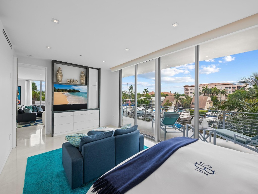 21 Isle Of Venice #301 Fort Lauderdale, FL 33301